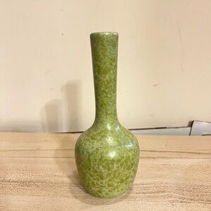 MCM Royal Haeger R6-68 7.5 inch green vase